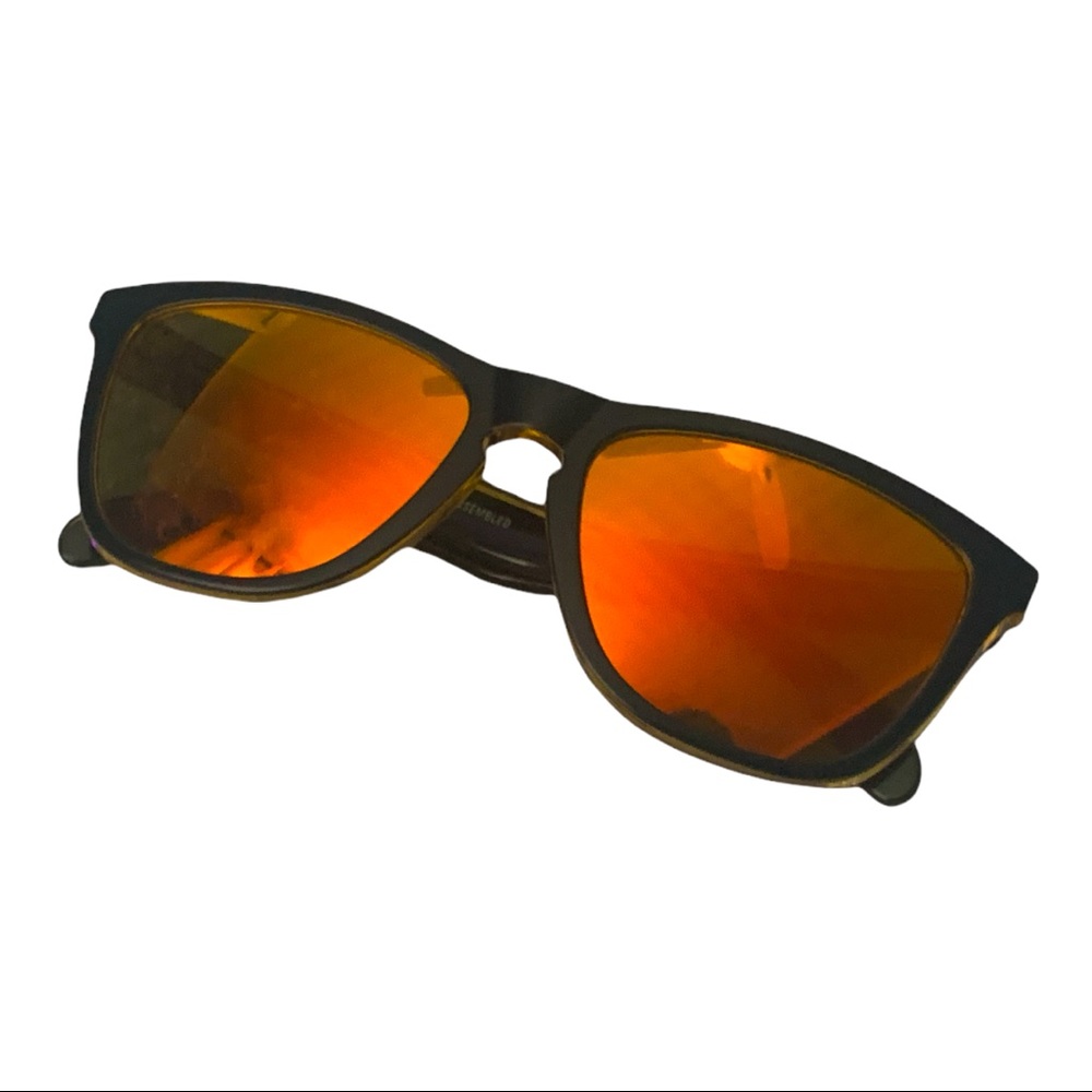 Men’s Oakley Frogskin Sunglasses - Like New